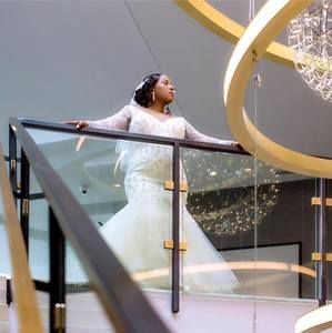 Meet your Posher, Emz